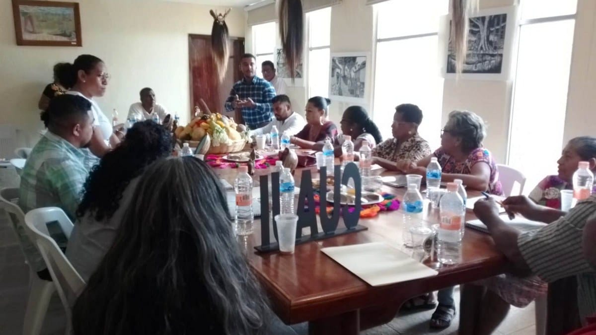 Asamblea en el municipio de Cuajinicuilapa.