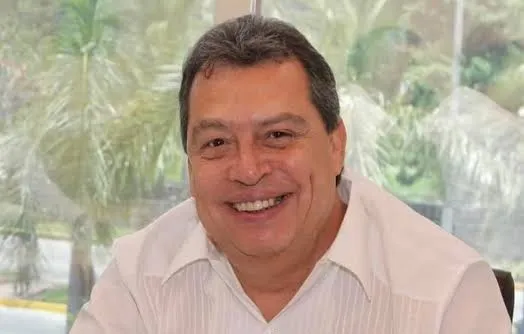 Angel Aguirre celebra la llegada de Víctor Velázquez Rangel a la dirección de la cooperativa Cruz Azul