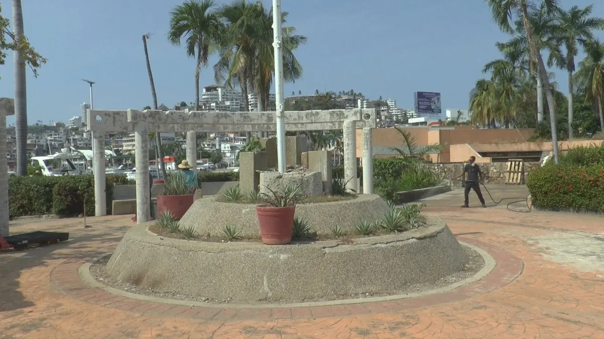 Sociedad civil organizada exige el rescate del Jardín del Puerto de Acapulco