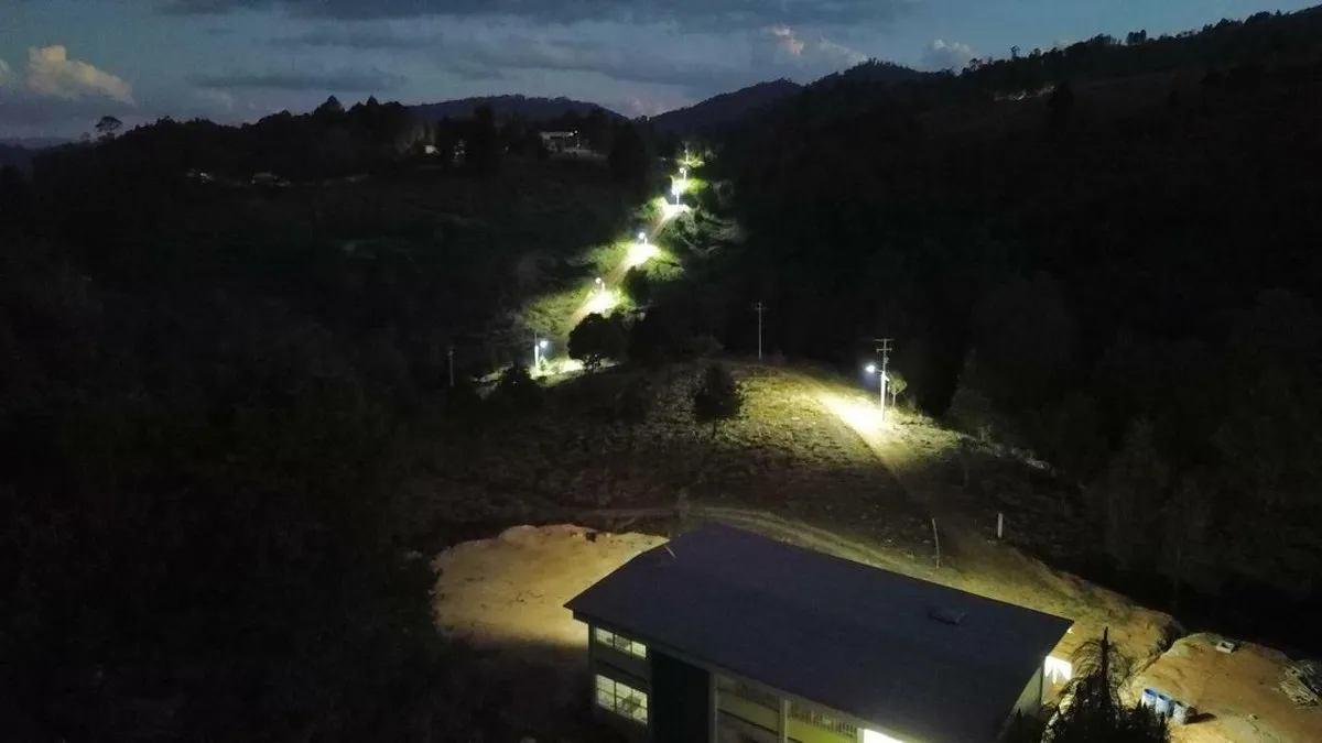 Gobierno de Guerrero moderniza red eléctrica en San Miguel Totolapan