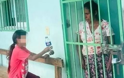 Por llevar comida a trabajadores de una construcción, retienen a mujer indígena y a sus dos hijos