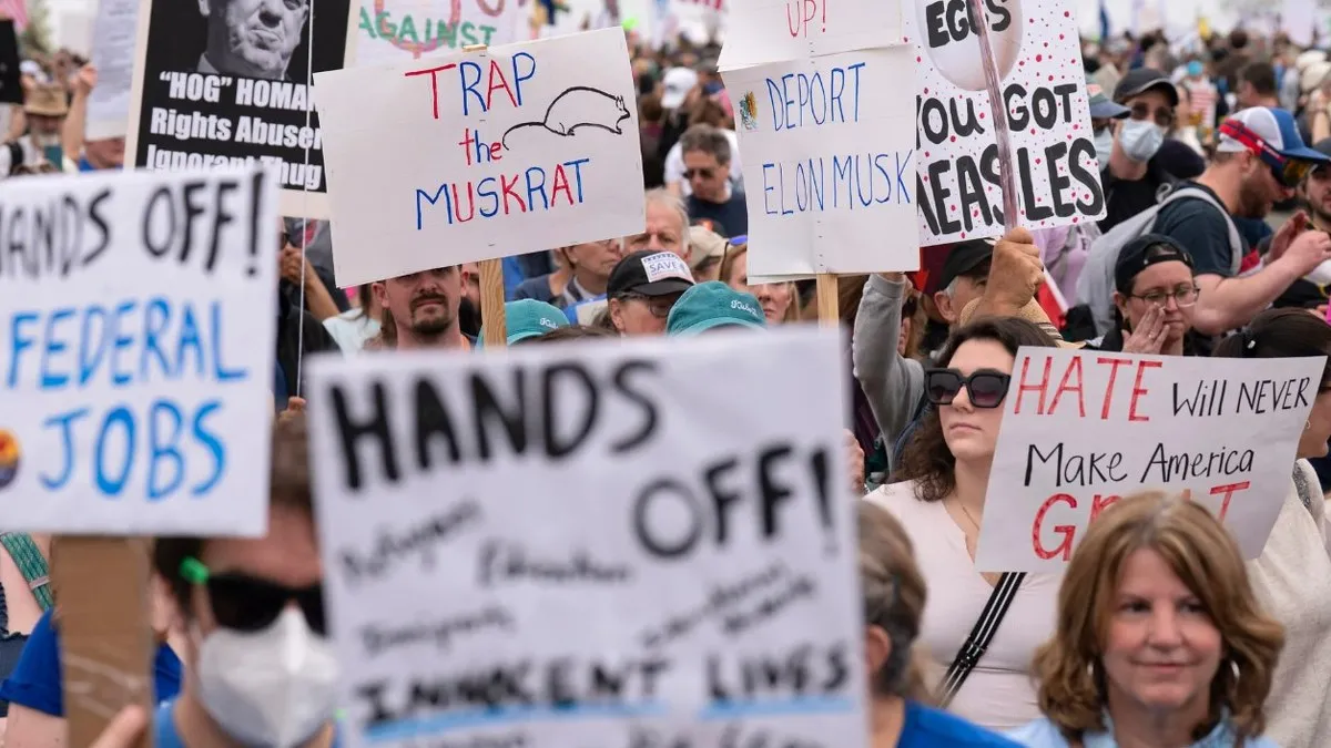 Masivas protestas en cientos de ciudades de Estados Unidos contra políticas de Trump