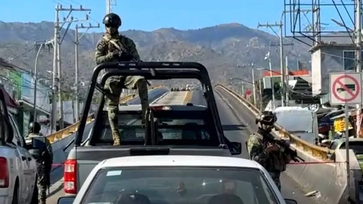 Hallan restos humanos en puente de avenida Constituyentes en Acapulco