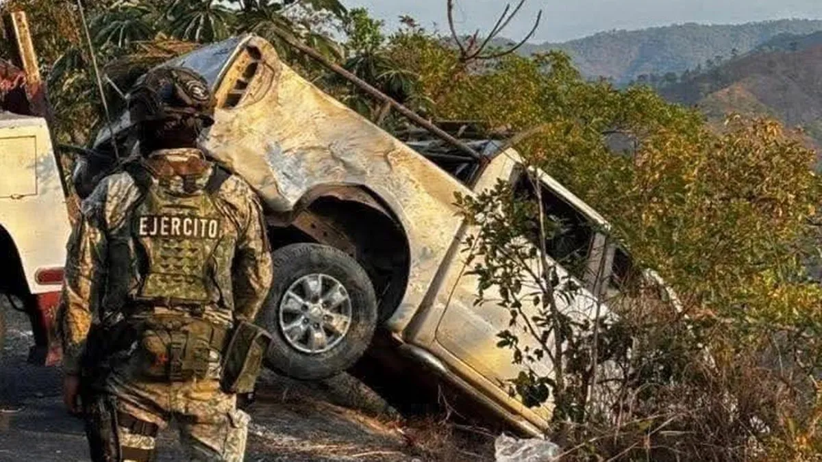 Hallan muerto a exalcalde de Tlacotepec y dos más en barranco de Chilpancingo