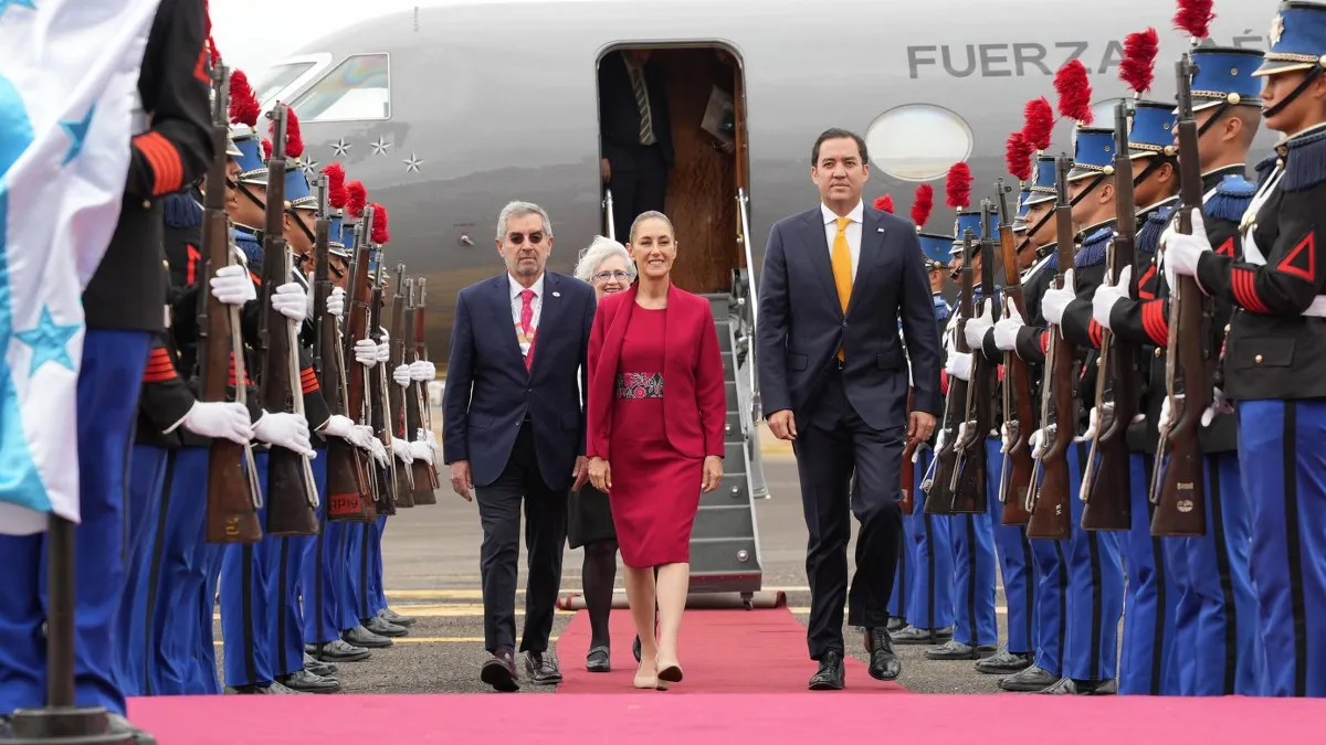 Claudia Sheinbaum llega a Tegucigalpa, Honduras, a la IX Cumbre de la Celac