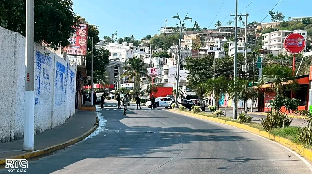 Asesinan a taxista y menor resulta herido durante ataque sobre la Costera de Acapulco