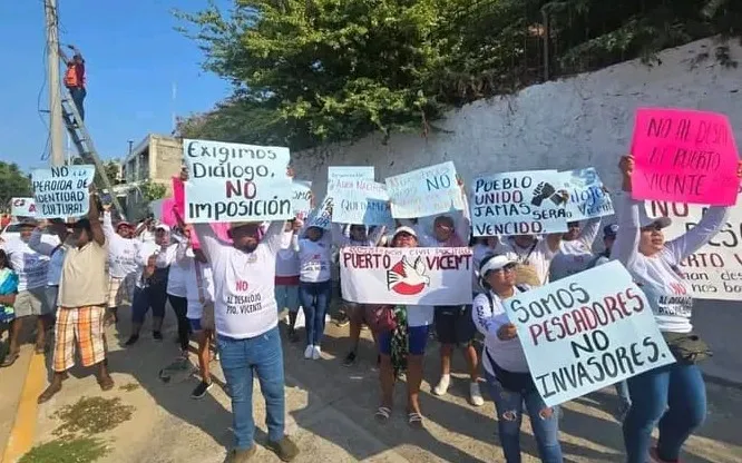 Acapulco: con protestas reciben a Claudia Sheinbaum pobladores y turisteros de Tecpan