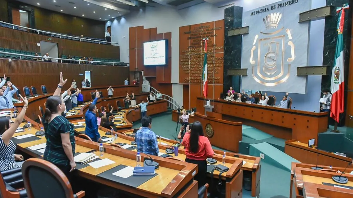 Congreso aprueba nombrar espacios públicos como "Bandera Trigarante" en Guerrero