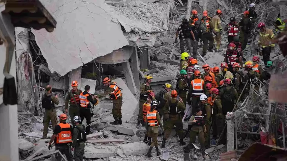 Irán podría atacar bases de EU, Reino Unido y Francia si defienden a Israel; conflicto deja más de 80 muertos