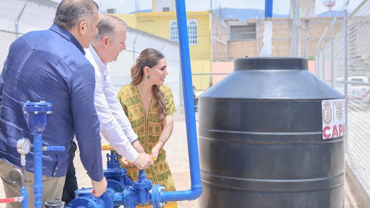 Gobernadora de Guerrero entrega obras hidrosanitarias y educativas en Iguala