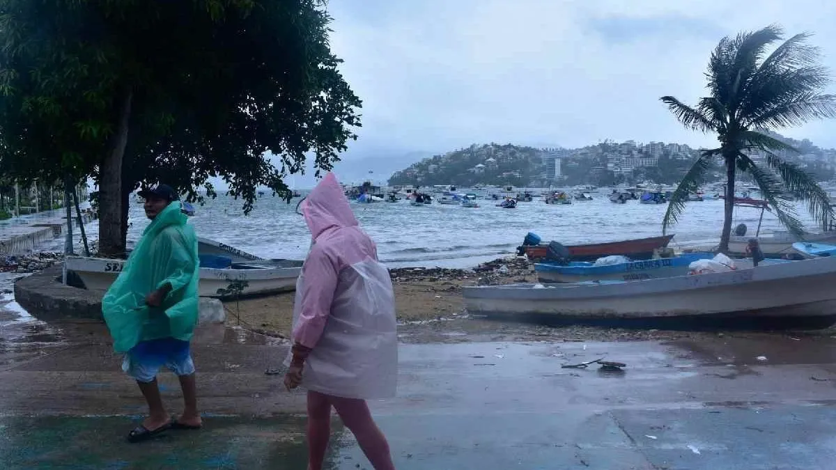 Erick deja afectaciones en Puerto Escondido y en Acapulco, la alcaldesa llama a la unidad y solidaridad