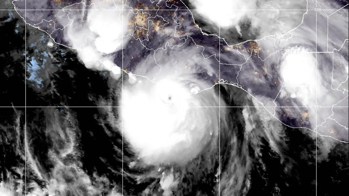 Erick ya es categoría 4: amenaza inmediata para Oaxaca y Guerrero