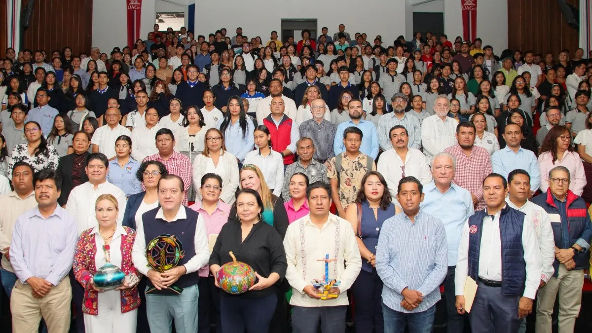 UAGro impulsa la ciencia con impacto social: entrega apoyos a proyectos, estancias y patentes