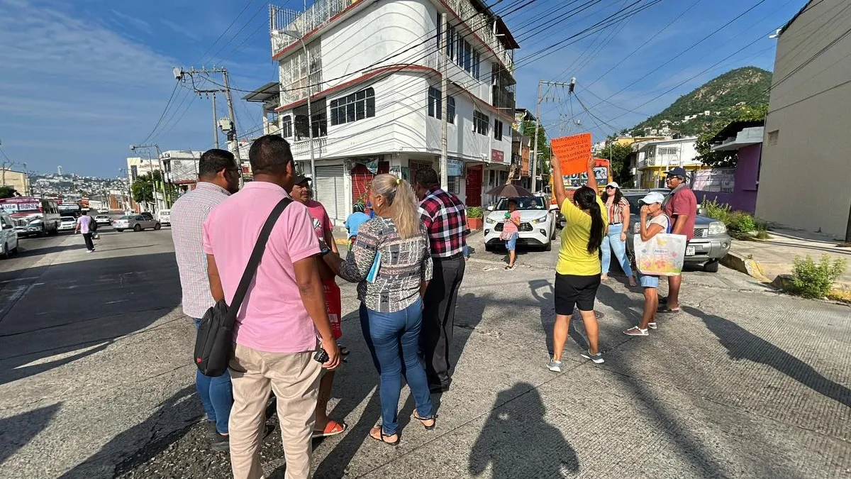 Cuatro meses sin agua: protestan en la Morelos de Acapulco y bloquean Constituyentes