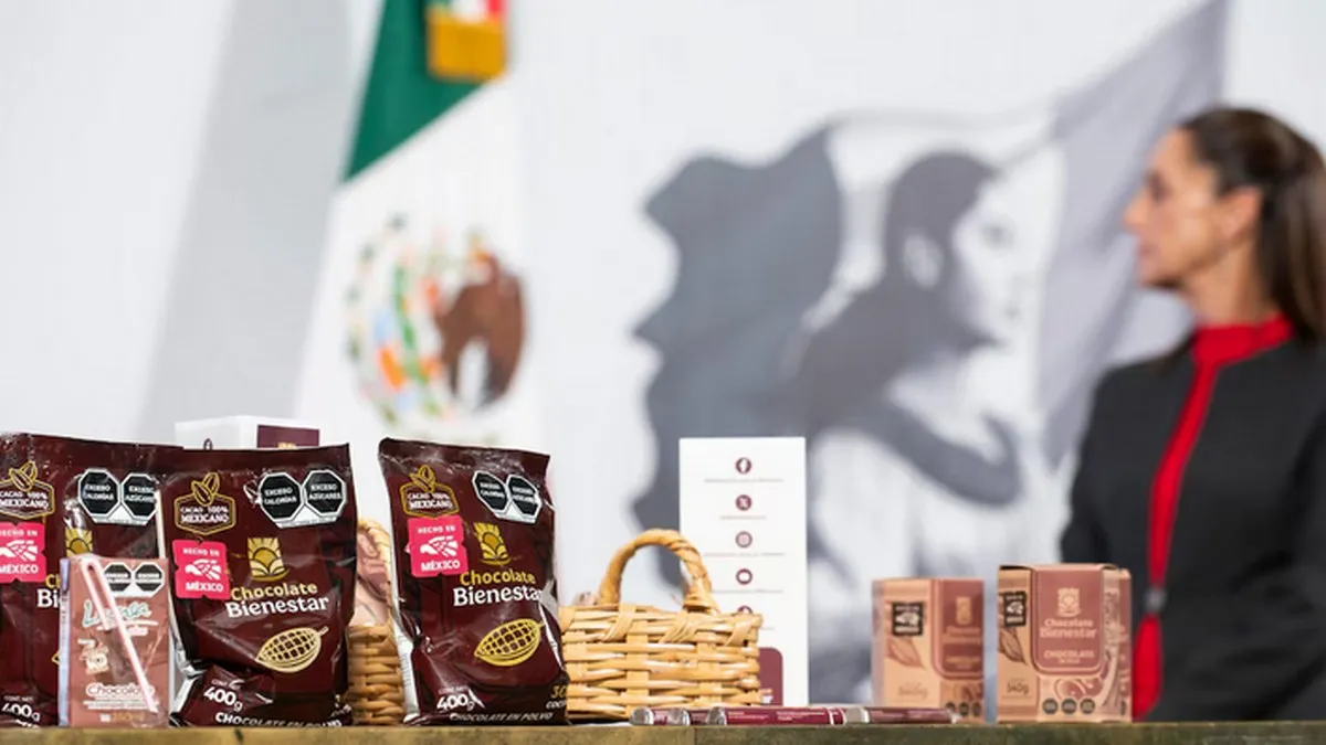 Presentan en la mañanera Chocolate del Bienestar,una golosina sana 'que nos puede dar un punch', dicen