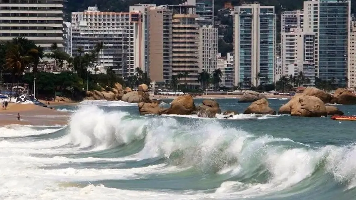 Alerta Protección Civil sobre evento de mar de fondo en las costas del Pacífico mexicano