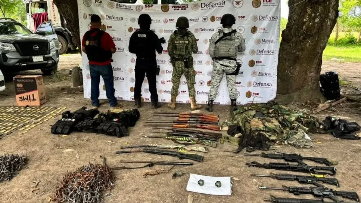 Incautan arsenal de un grupo armado tras enfrentamiento con fuerzas de seguridad en Veracruz
