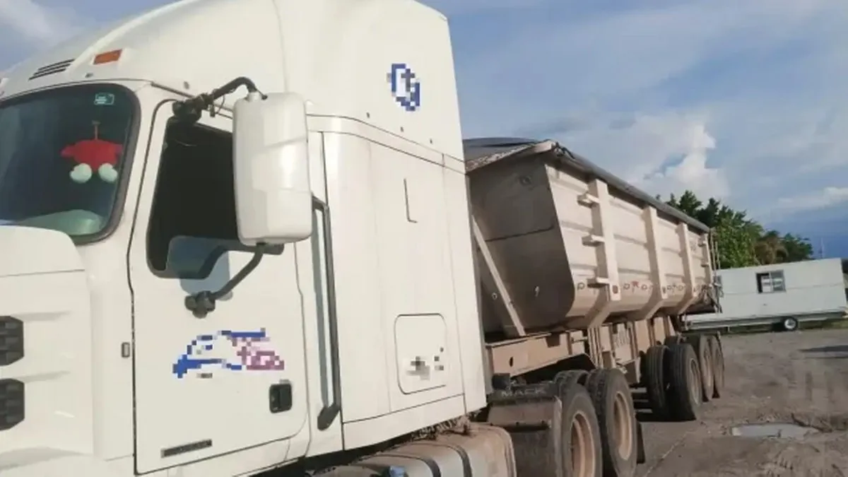 Hombres armados sustraen camión implicado en robo de oro y plata en Jalisco; llamaron al 911 y nadie acudió