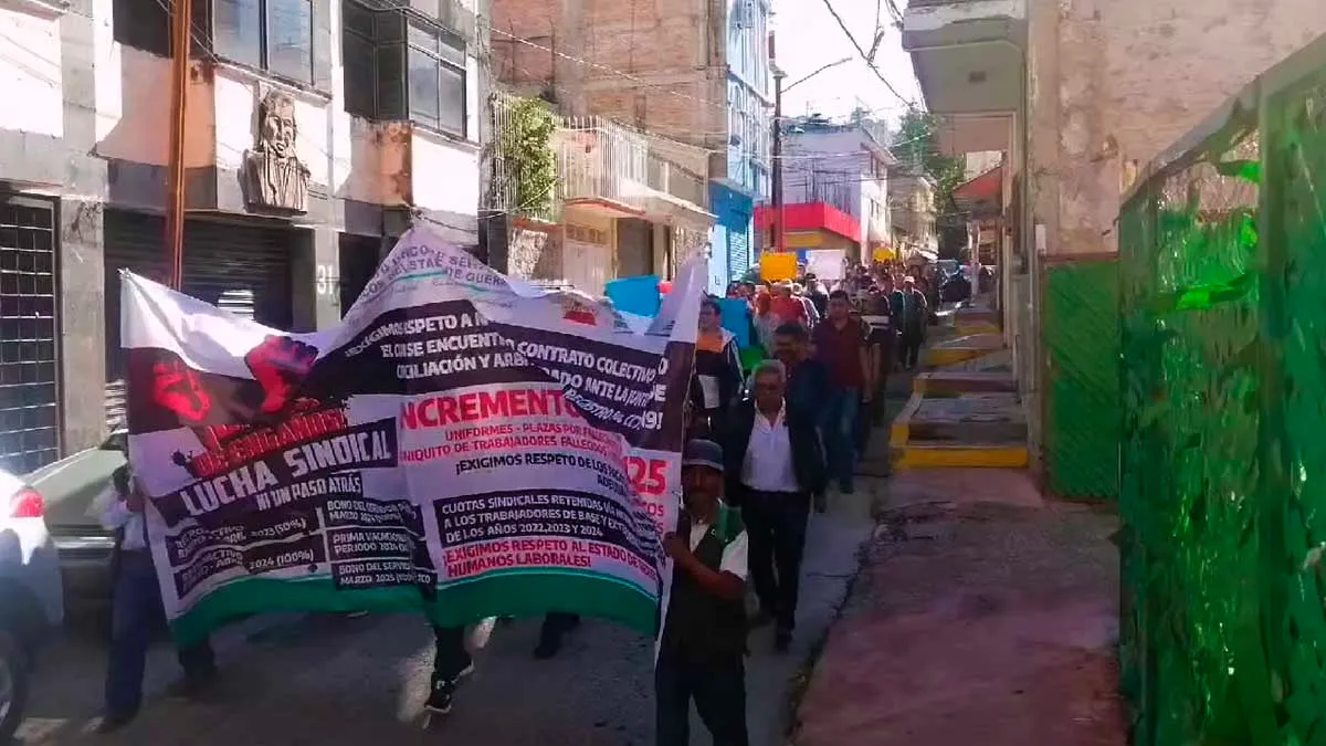 Trabajadores de CAPACH protestan en Chilpancingo; exigen pago de retroactivos y prestaciones