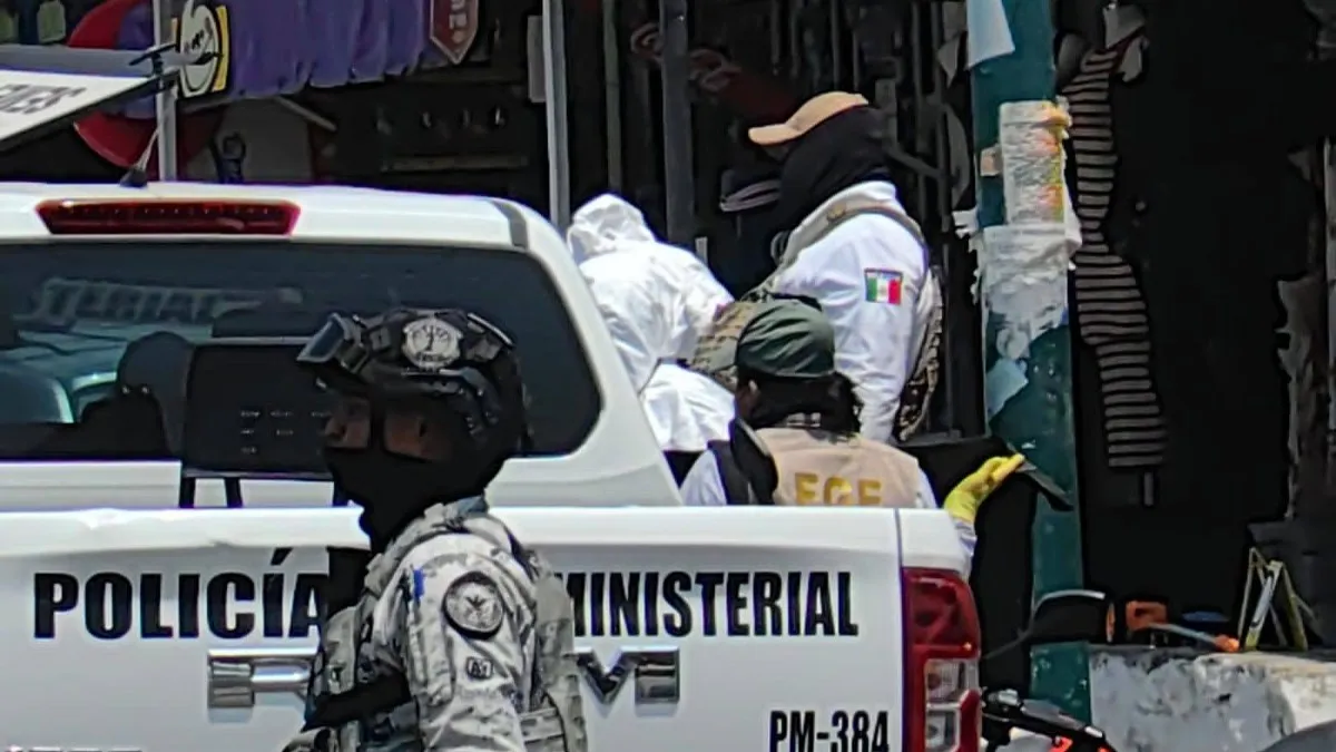 Localizan restos humanos en vehículo abandonado en Las Cruces, Acapulco