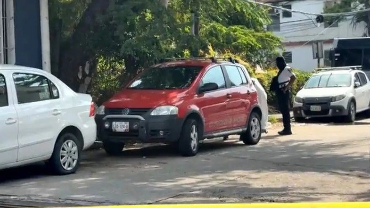 Hallan cuerpo envuelto en sábana cerca del Parque Papagayo de Acapulco
