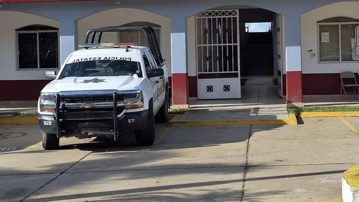 Muere un hombre en enfrentamiento con policías estatales en Igualapa, Guerrero