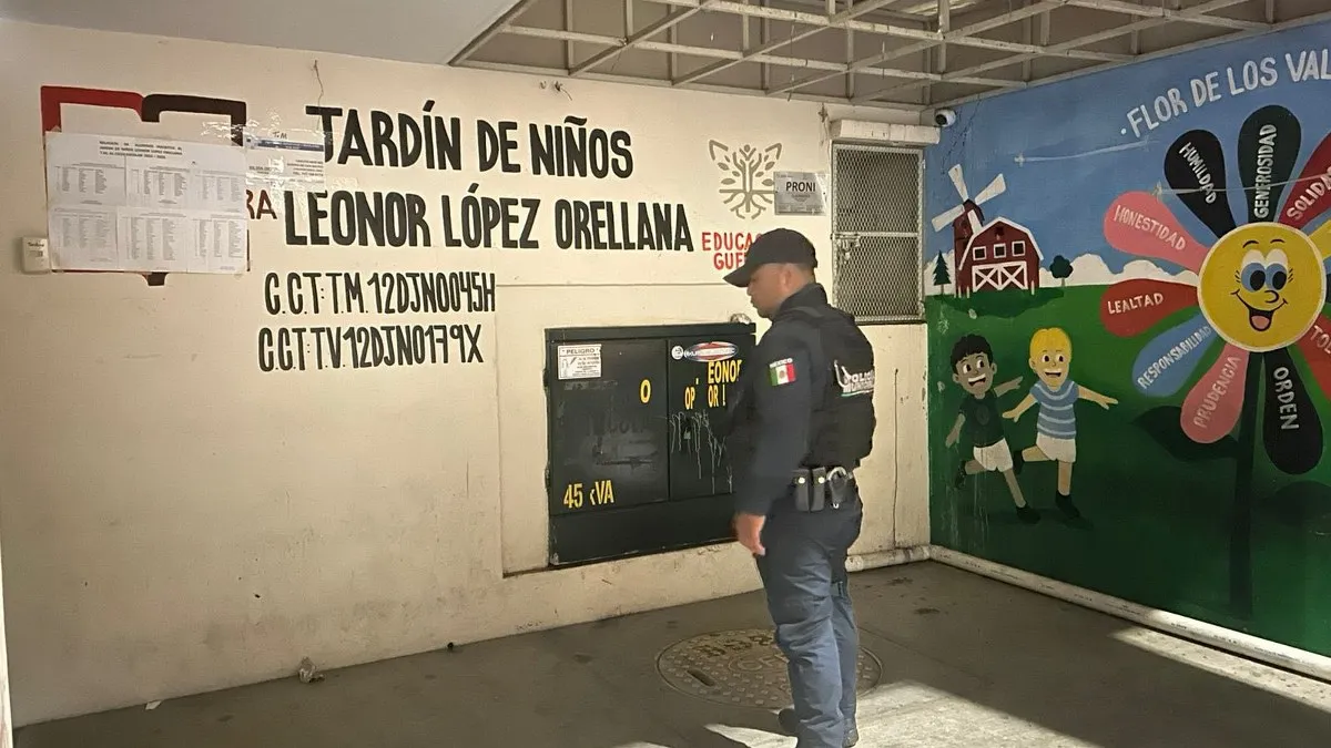 Vigilan escuelas de Chilpancingo para evitar robos en vacaciones