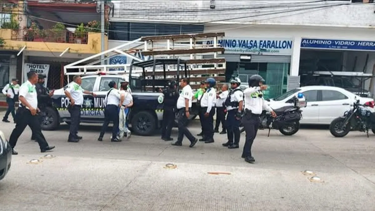Detienen a cuatro presuntos asaltantes en la colonia Farallón de Acapulco