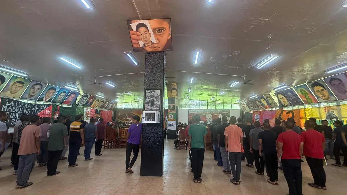 Ayotzinapa exige reabrir investigaciones del GIEI tras captura de Pedro Segura