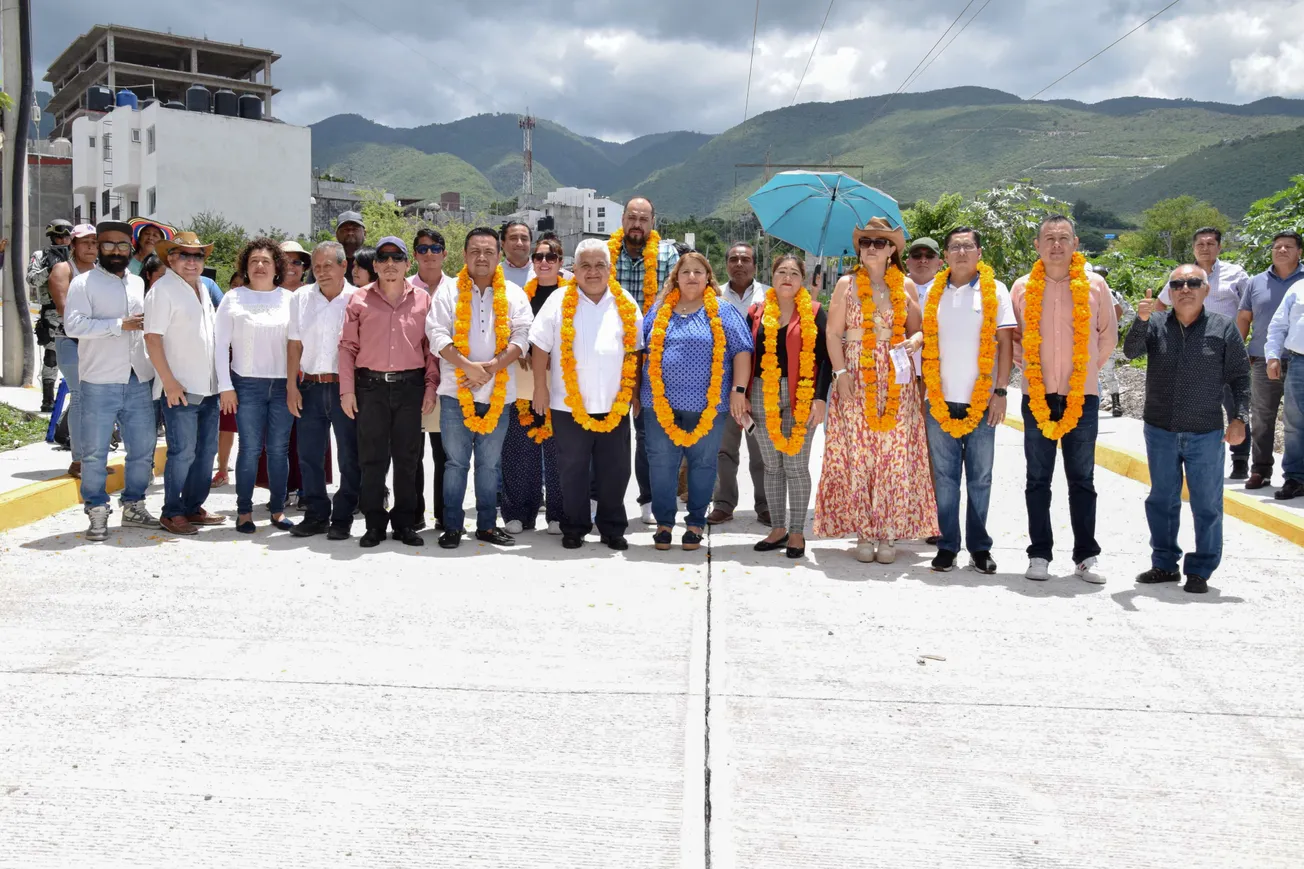 Chilpancingo moderniza infraestructura vial con pavimentación en colonia Ampliación Unidad Deportiva