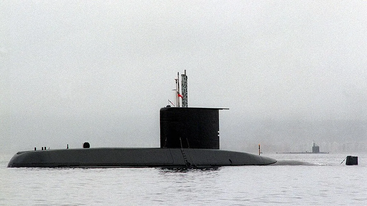 ¿Qué hace un submarino de guerra chileno anclado en Puerto Vallarta?