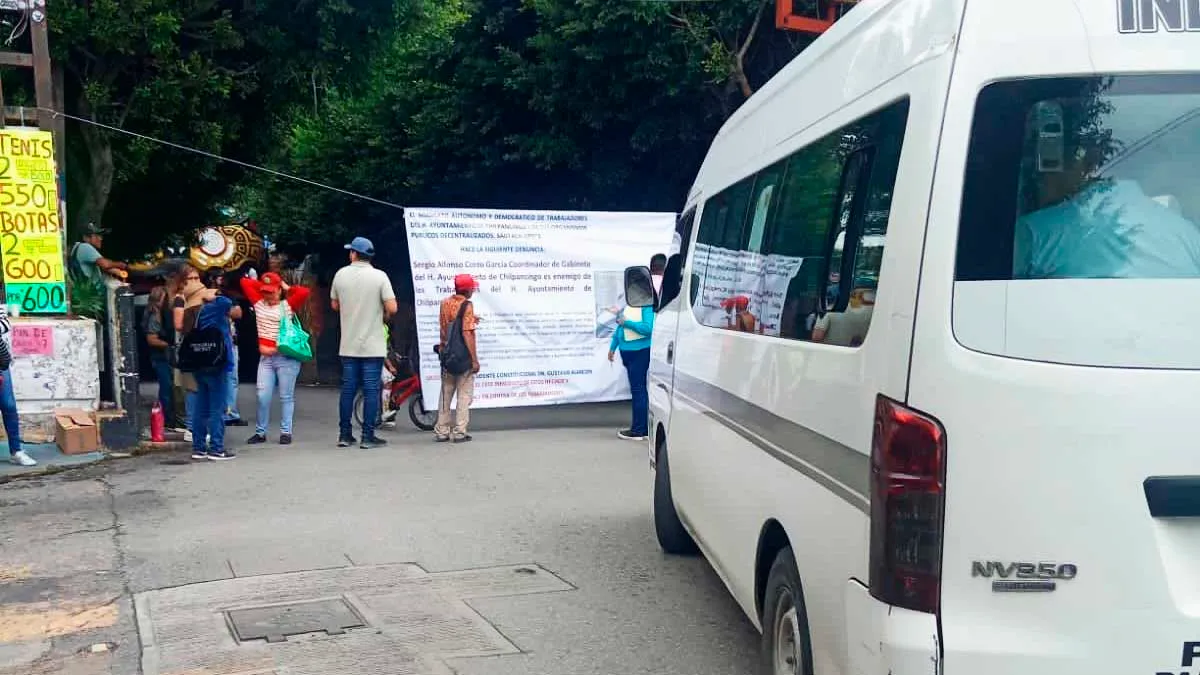 Tercer día de bloqueo en Chilpancingo por conflicto entre sindicato y Ayuntamiento