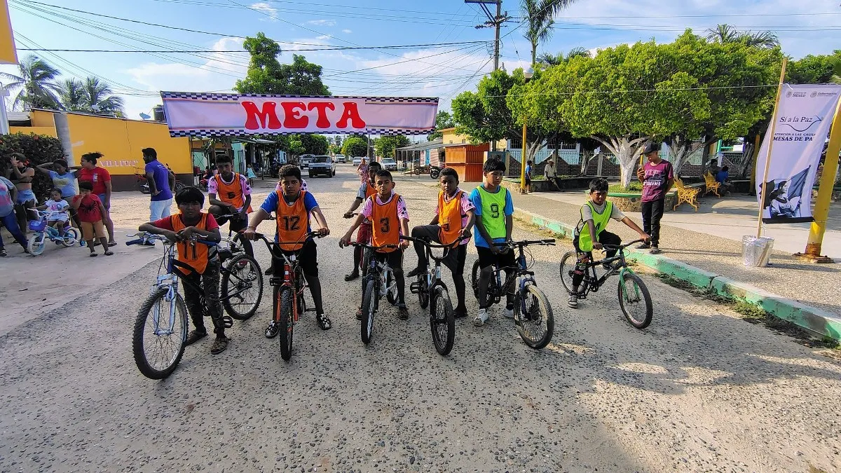 Realizan Rodada por la Paz en San Nicolás, Guerrero
