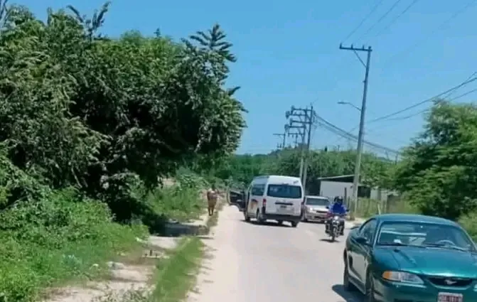 Ejecutan a balazos a un chofer de urvan en San Agustín de Acapulco