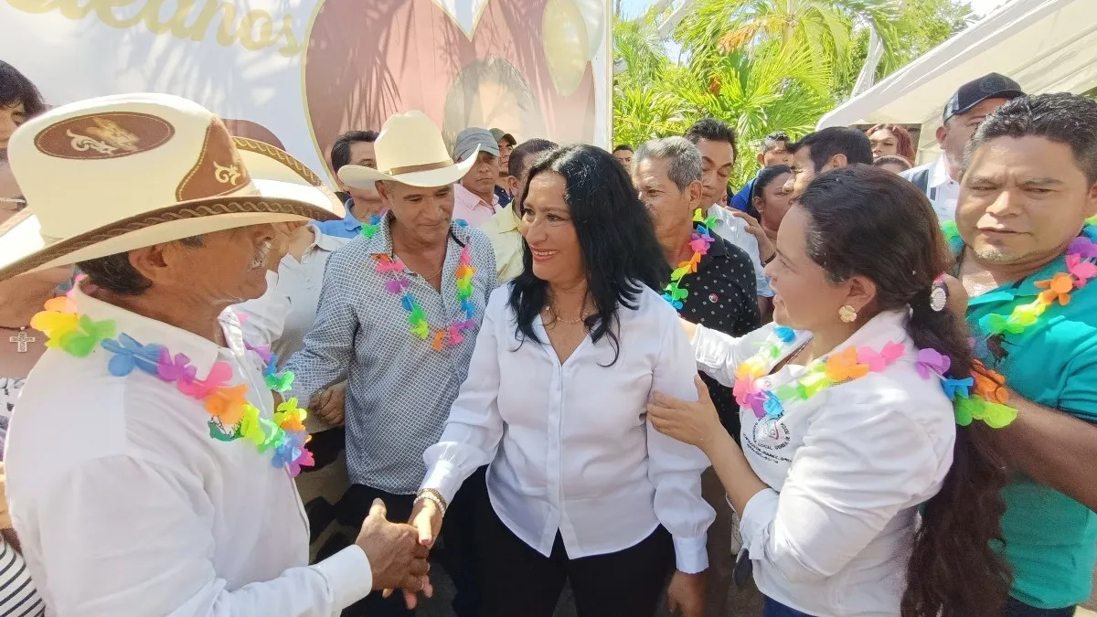 “¡Gobernadora, gobernadora!” corean a Abelina López en su cumpleaños número 60