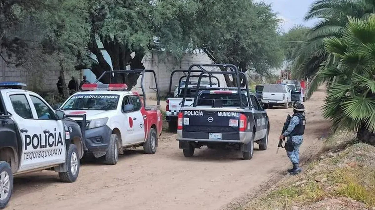 Megagolpe al Huachicol: desmantelan mini refinería con 400 mil litros de combustible ilegal en Querétaro