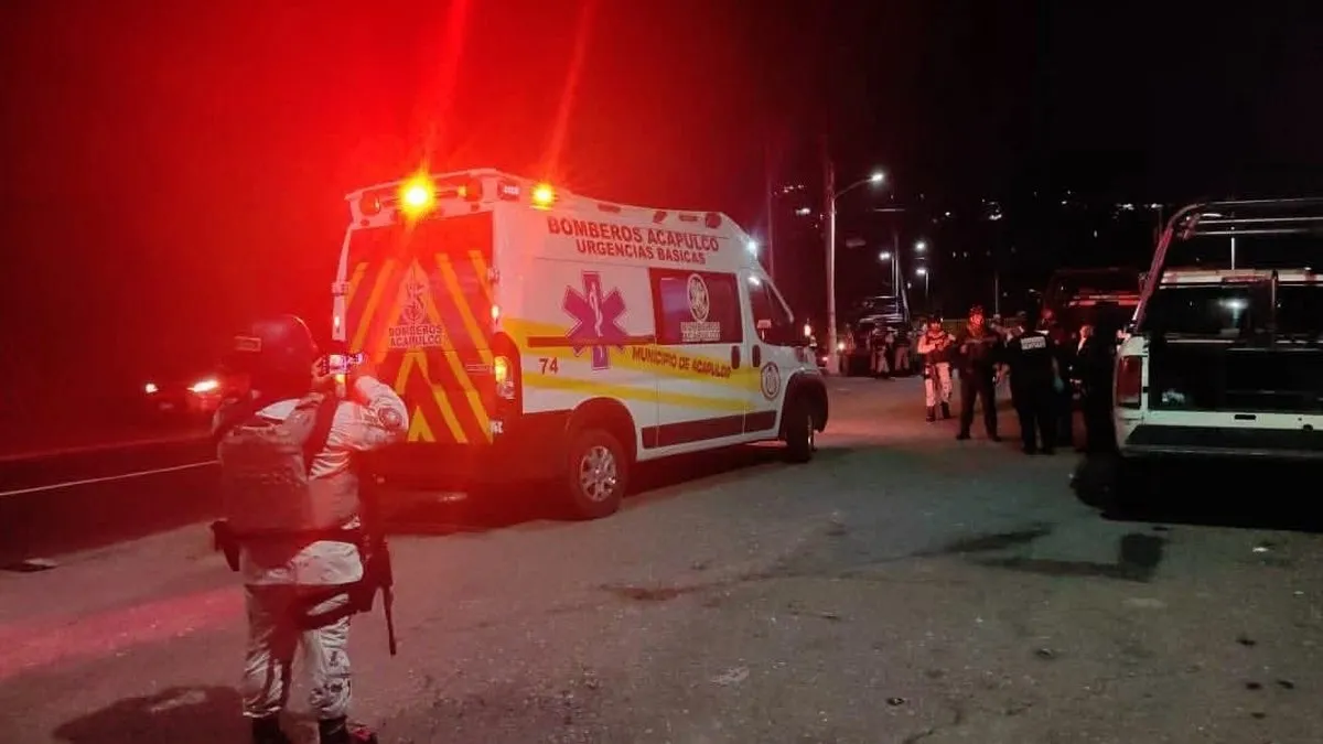Abandonan a hombre golpeado y con cartulina en la colonia Jardín de Acapulco