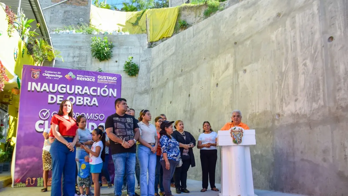 Inaugura alcalde de Chilpancingo muro de contención en la colonia Noche Buena