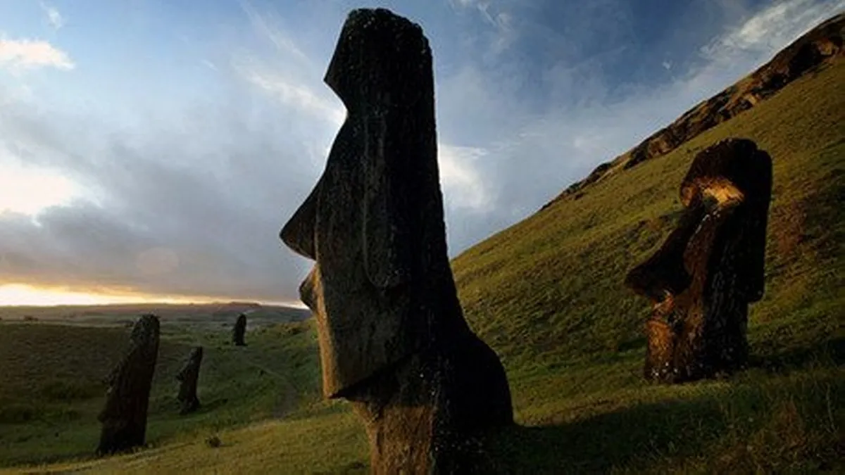 Misterio resuelto: los colosales moáis de la Isla de Pascua ¡podían "caminar" verticalmente!