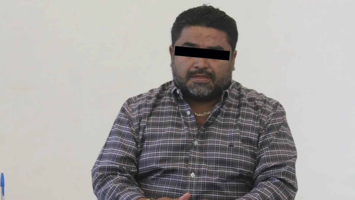 Detienen a Iván García Sánchez, exsecretario del ayuntamiento de Teapa, Tabasco, por presuntos nexos con "La Barredora"