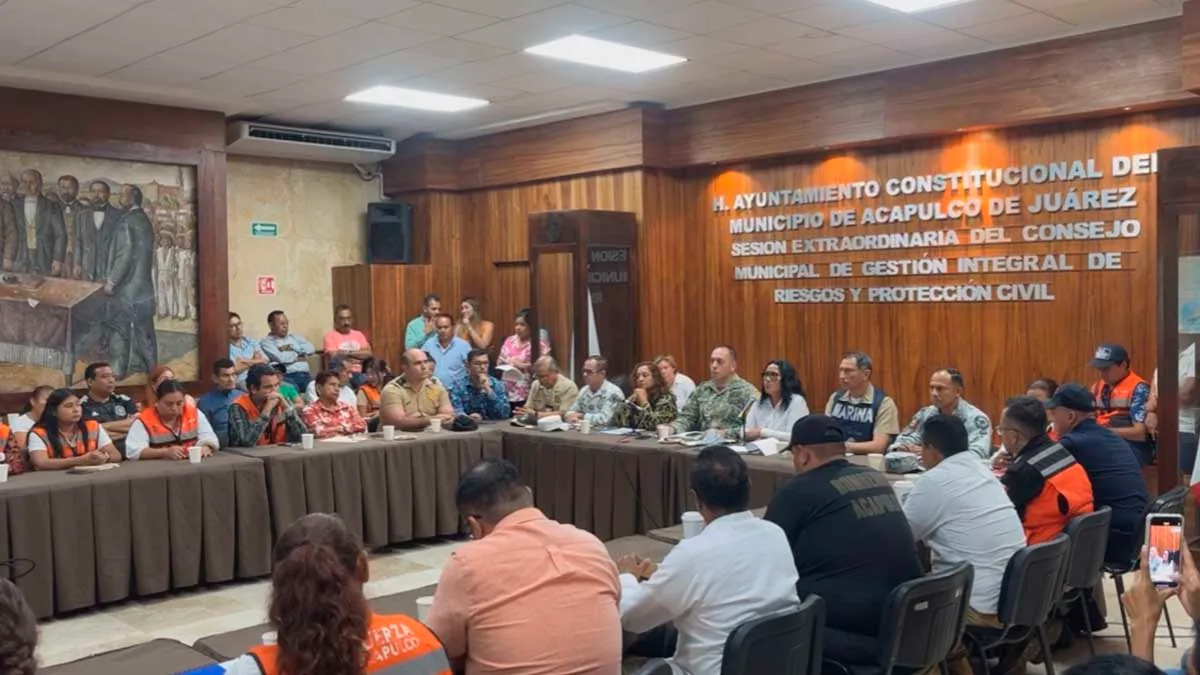 Abelina López instala sesión permanente ante alerta de lluvias en Acapulco