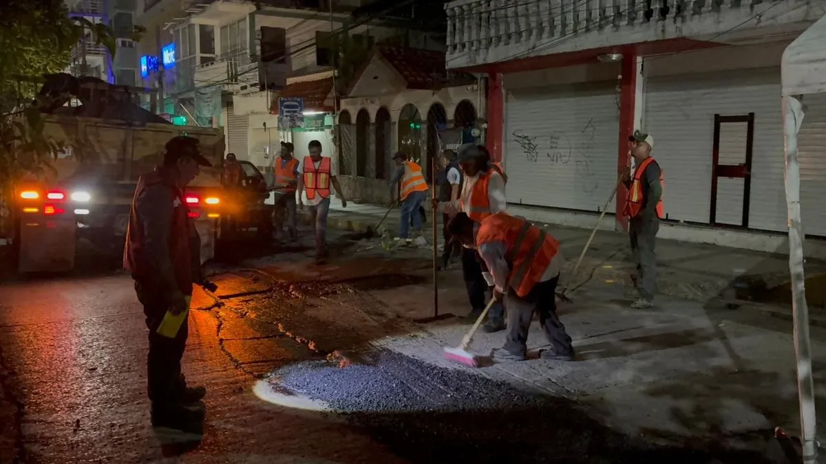 Gobierno de Chilpancingo refuerza el programa de bacheo