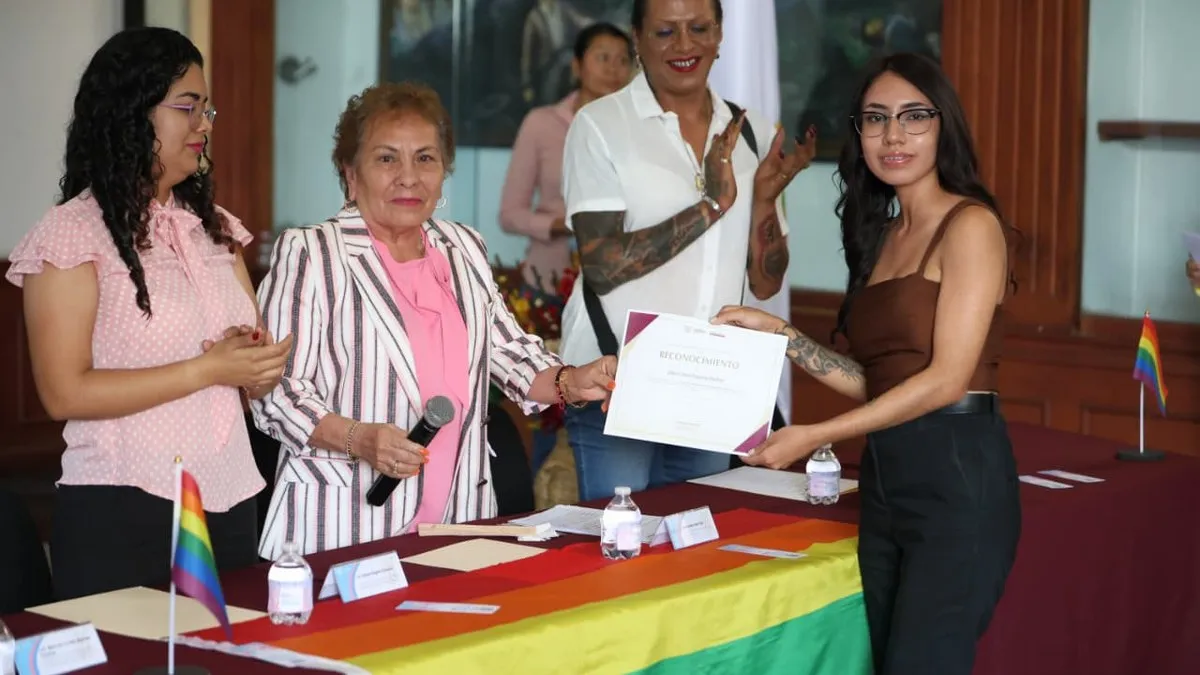 Presentan en Guerrero guía de cambio de identidad para personas trans y no binarias