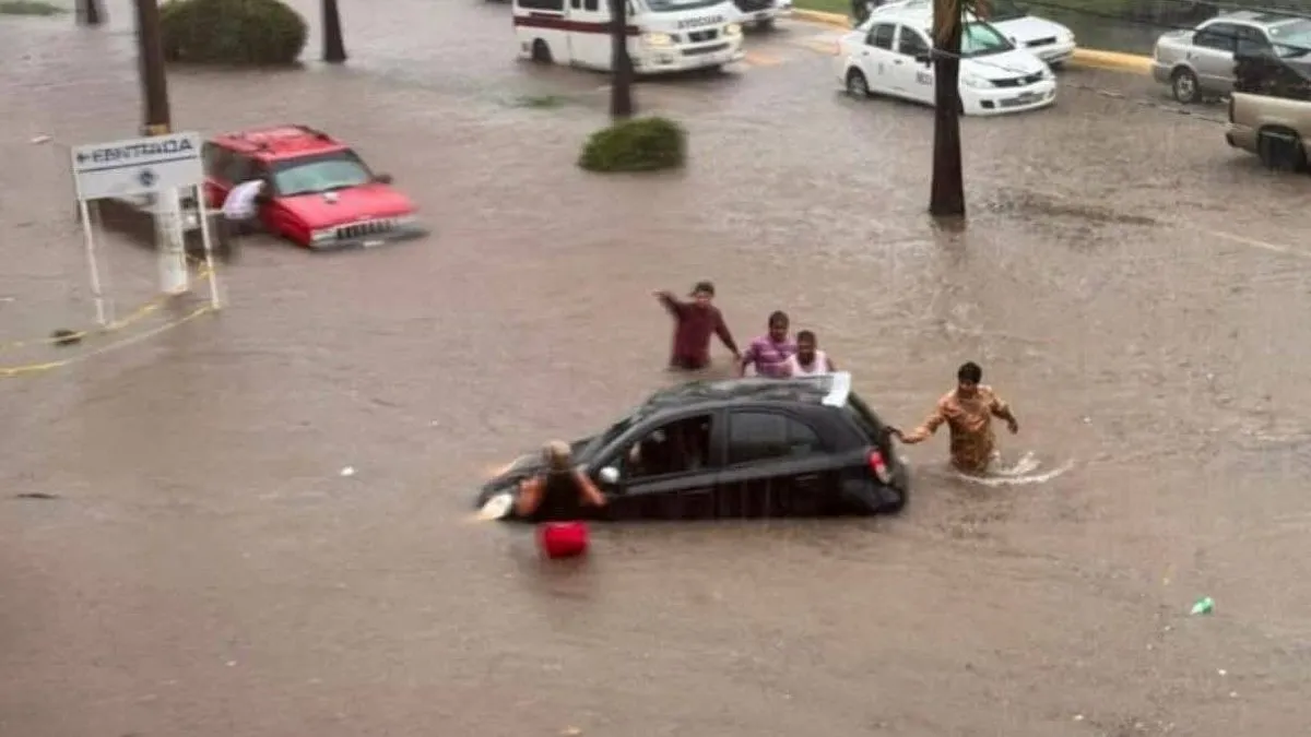 Deja 'Raymond' afectaciones en Guerrero; Zihuatanejo registra la lluvia más intensa del país