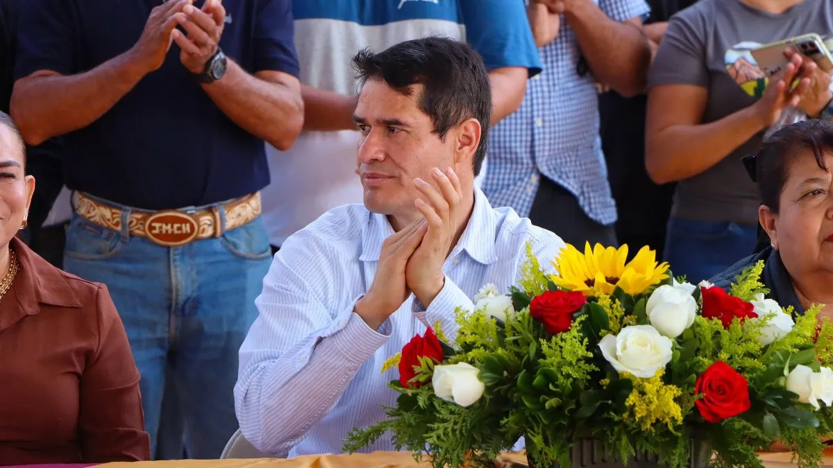 Piden que Morena expulse al alcalde de Huitzuco tras polémico homenaje a Rubén Figueroa