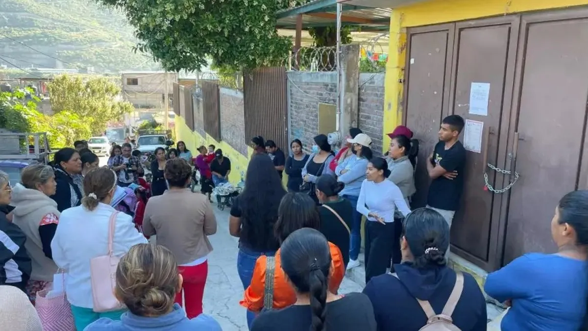 Padres cierran jardín de niños en Chilpancingo tras hallazgo de objetos “rituales”