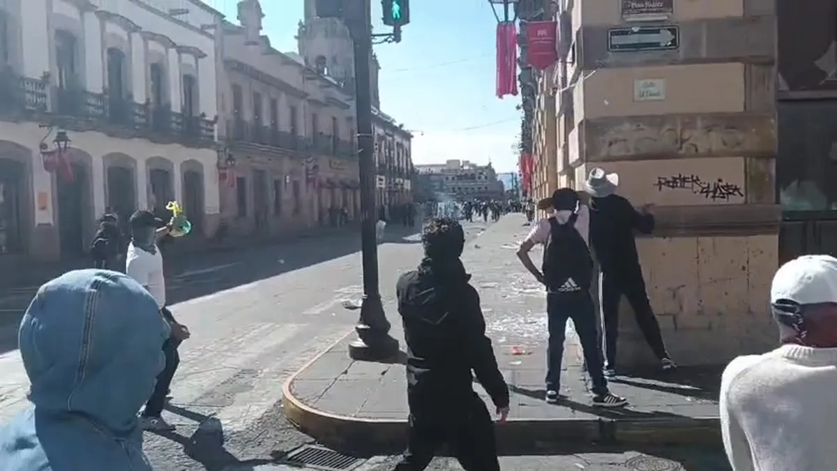 Vive Morelia segundo día de protestas; exigen justicia por Carlos Manzo