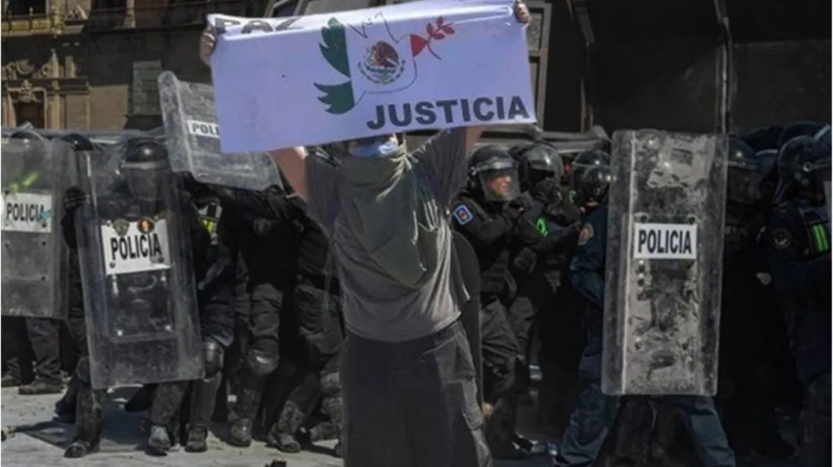 México en Paz: enlodar a una juventud, no es de izquierda | MAR DE FONDO