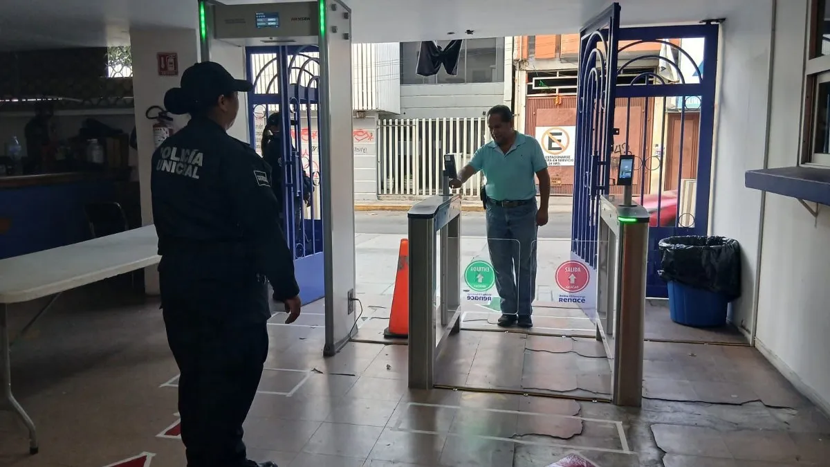 Ayuntamiento de Chilpancingo implementa nuevo control biométrico; detecta 150 ausencias