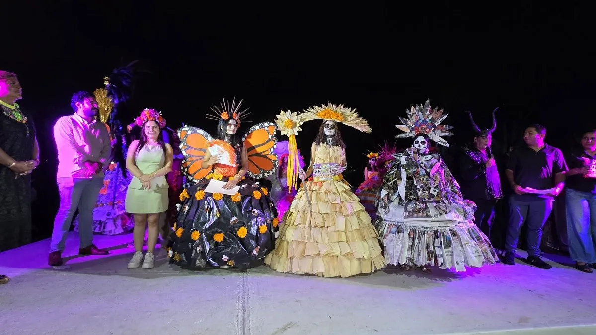 Más de 5 mil acapulqueños celebran el Día de Muertos en el Parque Papagayo